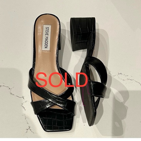 SOLD Black leather croc embossed Steve Madden mules - Picture 1 of 1